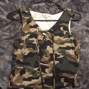 Hearts & Hips army crop-top, size Medium